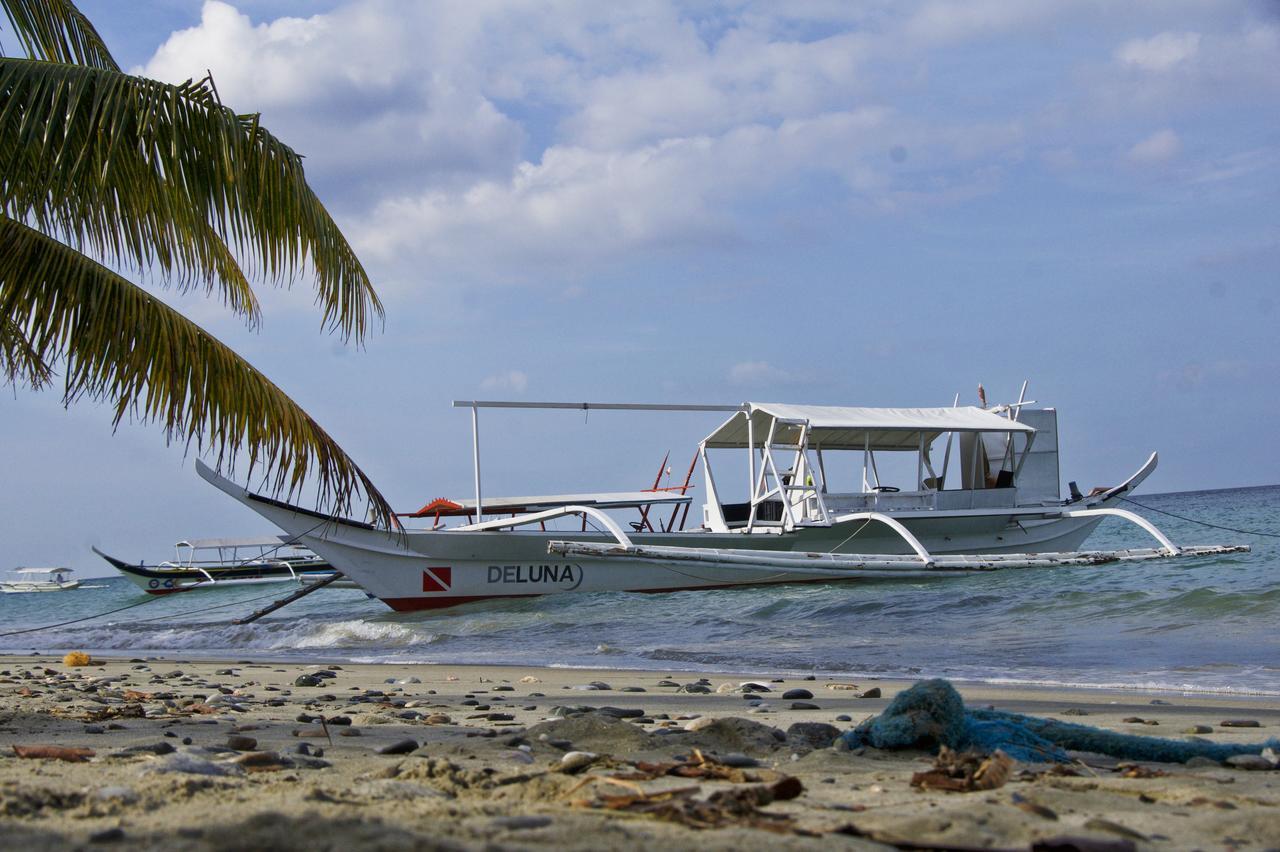 Deluna Diving Resort Puerto Galera Ngoại thất bức ảnh